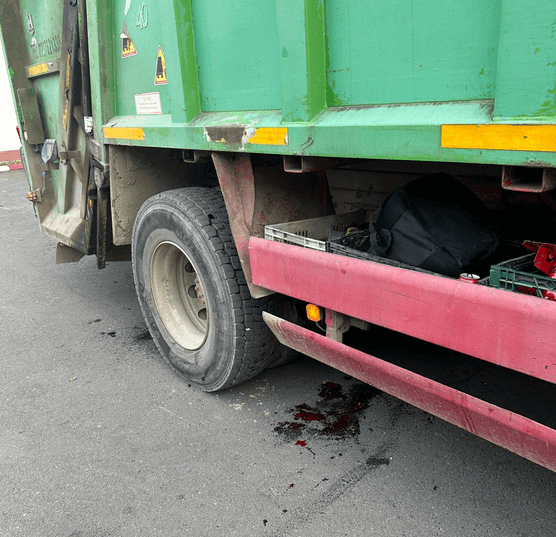 Masina de gunoi accident