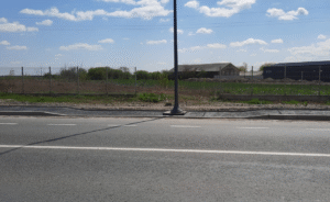 Stalp in fata intrarii teren Centura Focsani 01